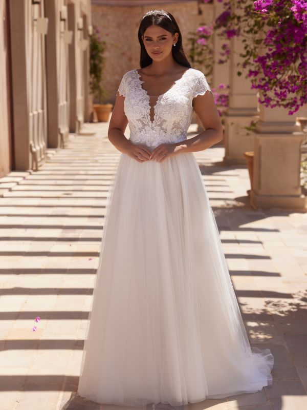 URIEL Plus Sizes
